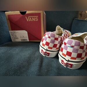 Women’s 7.5 vans brand new!